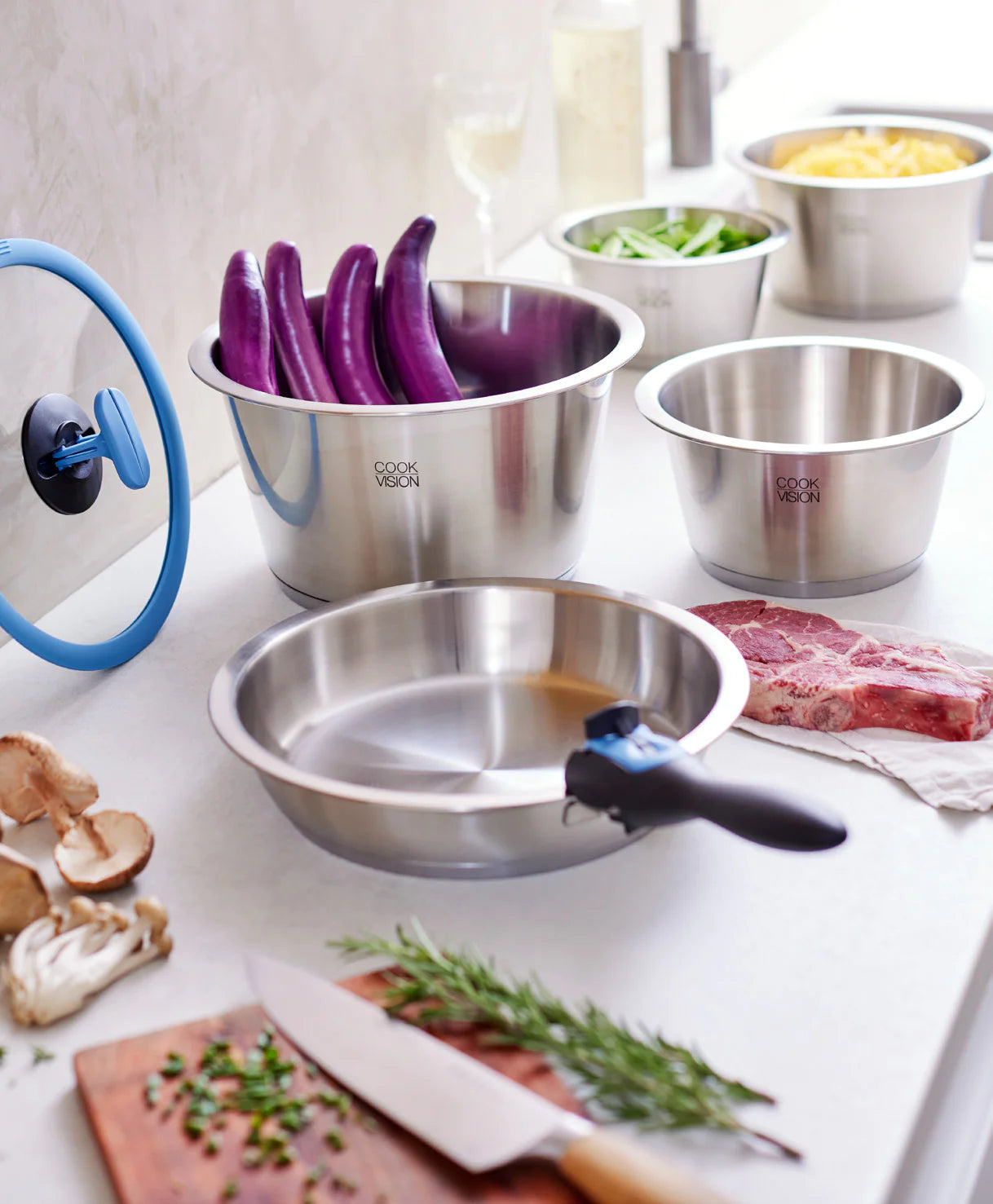 batterie de cuisine empilable ultra compacte pour gain de place